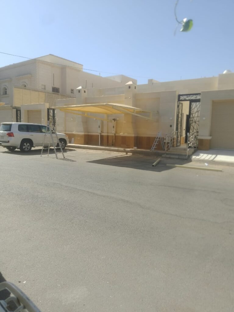 تركيب مظلات سيارات أمام المنازل